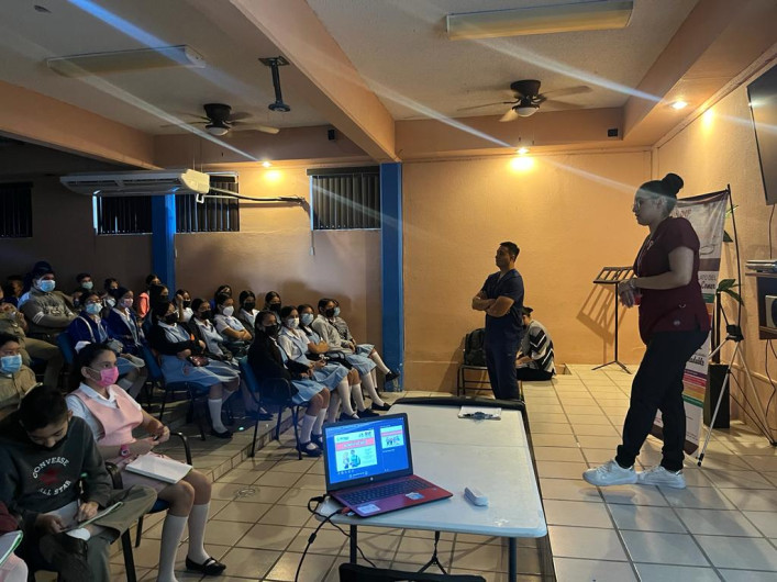 Lleva DIF Reynosa pláticas de alimentación saludable 