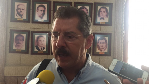 Regidor exige cárcel a ex ediles que deben a municipio