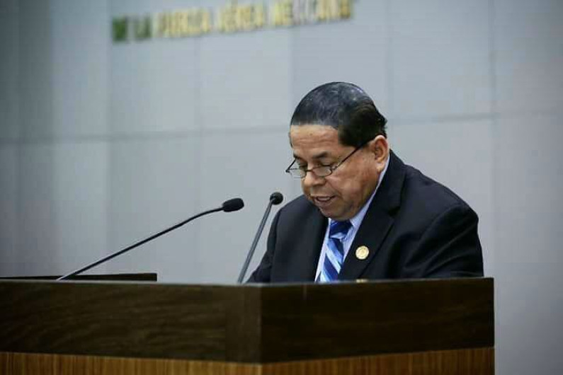 Diputados del PAN proponen retirar la pensión a ex gobernadores