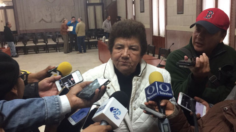 Alcaldesa pide a sus regidores se pongan a "chambear"