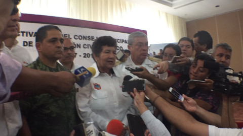 Exhorta Peraza Guerra a no tirar basura a drenes pluviales