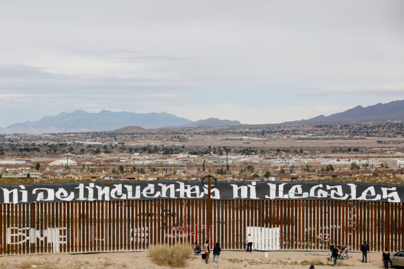 Trump asigna más de 2 mmdd para iniciar el muro con México
