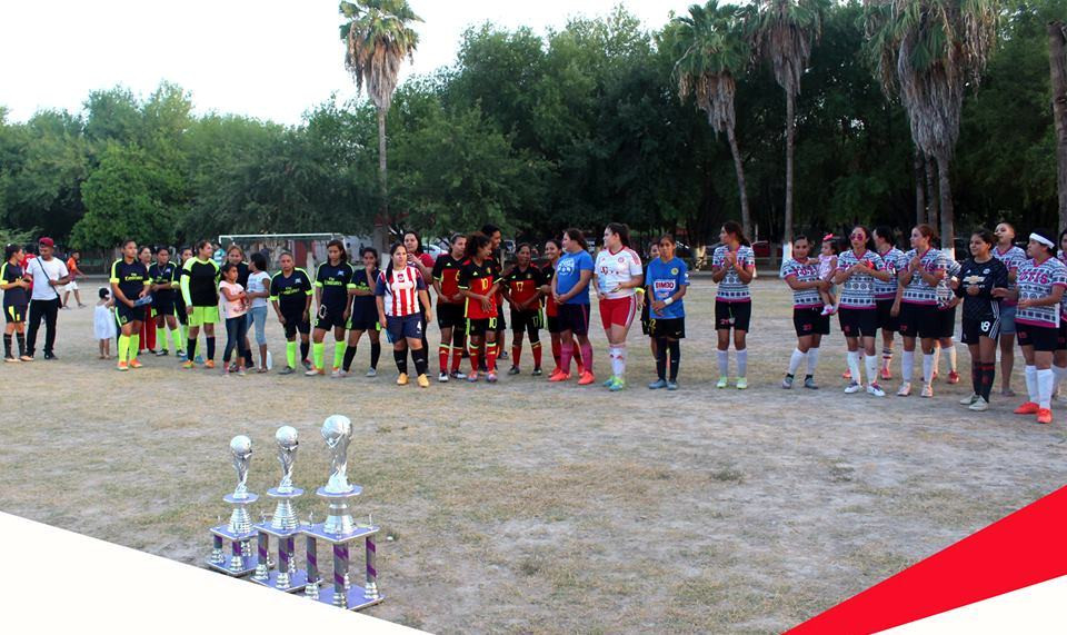 Alcaldesa muestra apoyo al deporte