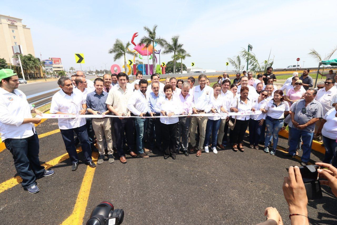 Inaugura gobierno de la ciudad reconfiguración del Distribuidor Vial del Aeropuerto 