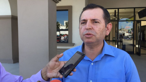 Comerciantes le apuestan a la economía regional para mantenerse mercado