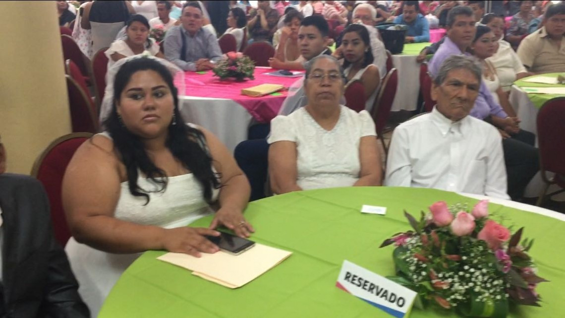 Reciben acta de matrimonio 115 parejas en Tampico 