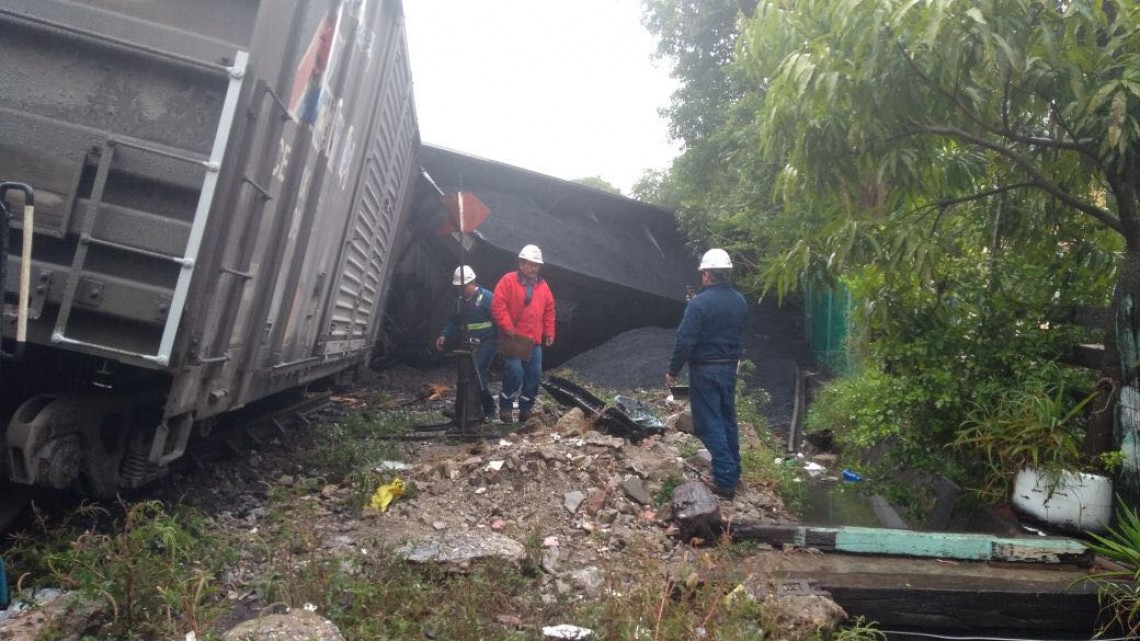 Tren se descarrila en la colonia Tamaulipas de Tampico