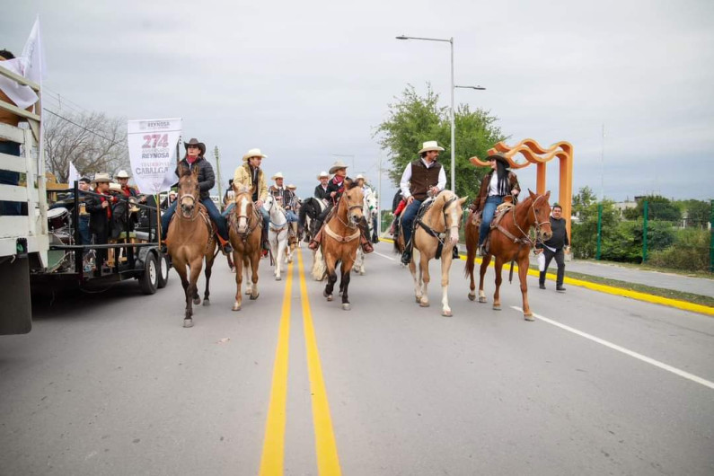 Encabezó Carlos Peña Ortiz Cabalgata Conmemorativa del 274 Aniversario de Reynosa 