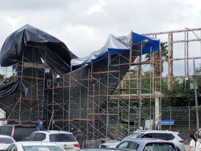 Trabajan en plaza donde colocaran busto de Catarino Garza; AMLO lo develara el 24