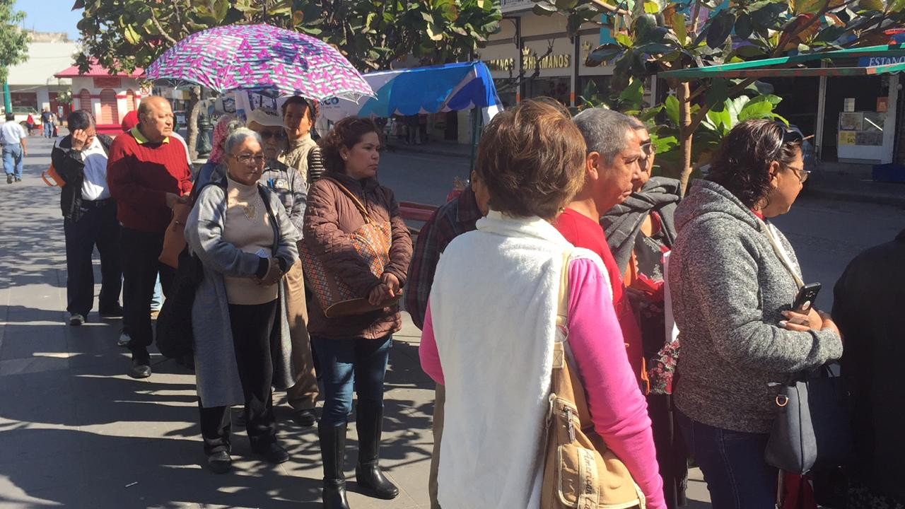 Censan a interesados en créditos a la palabra