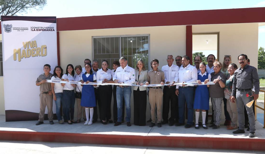 Inauguran comedor en la secundaria general No. 4 Lázaro Cárdenas
