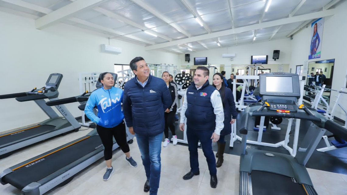 Inaugura Gobernador gimnasio municipal en Ciudad Mier
