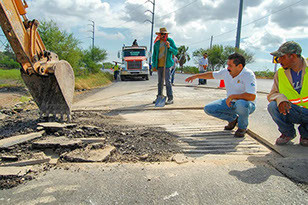 Alcalde Daniel Torres, entrega la reparación de la curva 22 