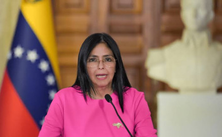 Delcy Rodríguez asume presidencia interina de Venezuela tras detención de Nicolás Maduro