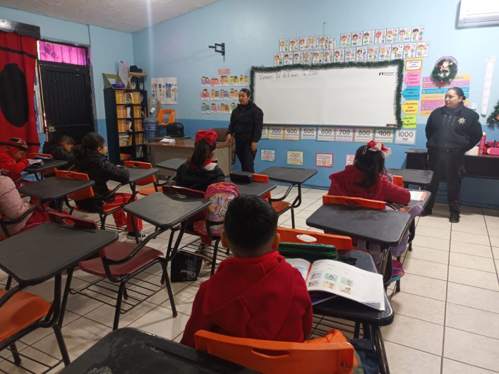 Imparten pláticas de prevención de abuso en escuelas