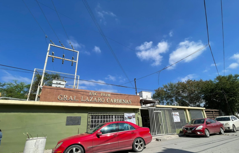 Escuela lleva cinco meses sin luz; piden a la SET atienda su petición