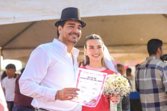Celebraron Carlos y Alejandra el Festival del Día del Amor y la Amistad con más de 2 Mil estudiantes