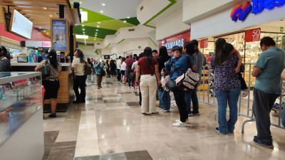 Acuden ciudadanos a vacunarse tras caso sospechoso de sarampión