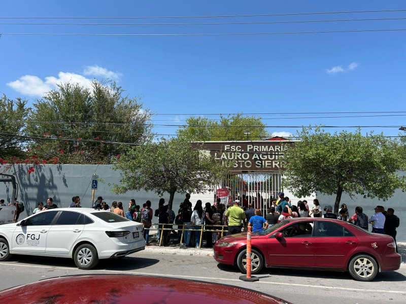 Padre de familia ingresa armado a primaria de Reynosa