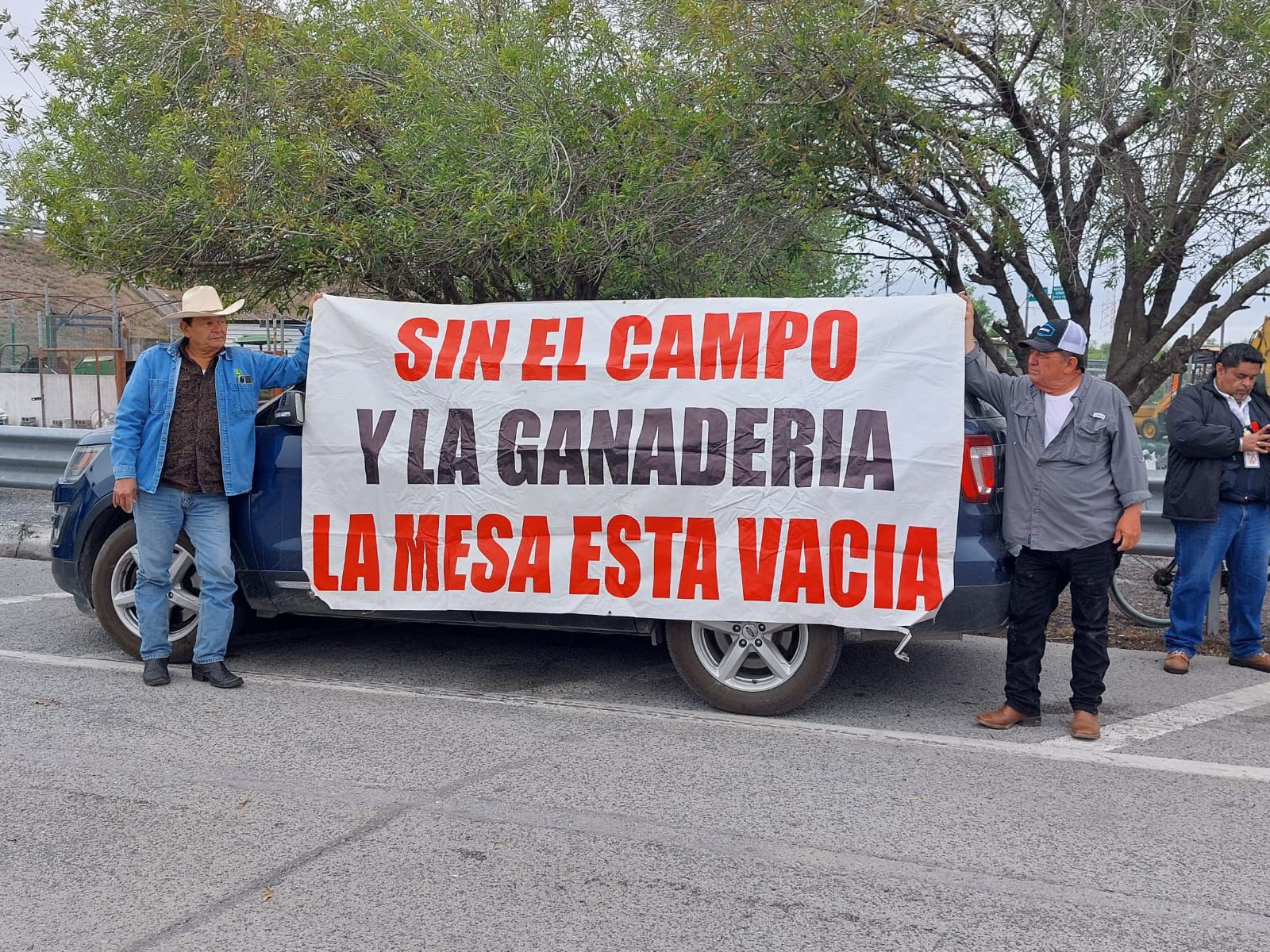 Baja respuesta de campesinos no logra bloqueo en carreteras de la frontera