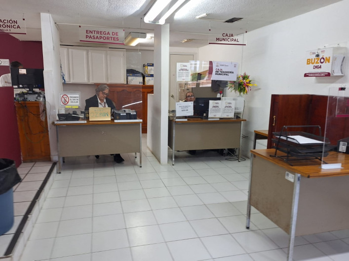 Registran baja afluencia en trámites de pasaportes en Nuevo Laredo; llaman a evitar gestores y fraudes