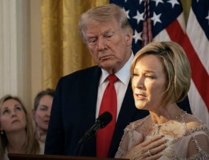 Asesora espiritual de Donald Trump lo compara con Jesucristo