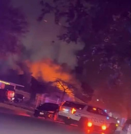 Bomberos de Weslaco sofocan incendio que afectó gran parte de una casa