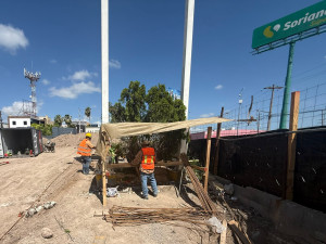 Altas temperaturas afectan a trabajadores de la construcción