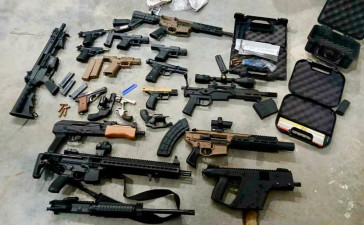 EU decomisa 138 armas que serían traficadas a México