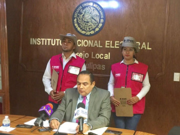 Salen a la calle más de mil 300 capacitadores electorales