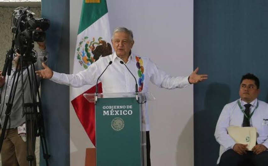Salud se recibió hecha un "adorno": AMLO