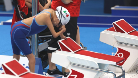Fabiola Ramírez da la primera medalla para México en la final de 100 metros dorso de los Juegos Paralímpicos 
