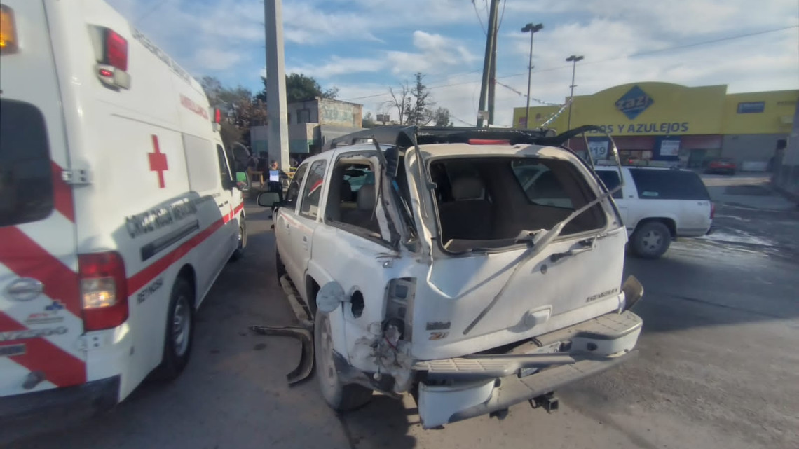 Aparatoso accidente se registra en carretera San Fernando*