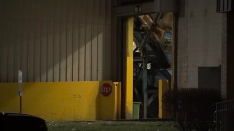 Encuentran cádaveres de dos bebés en centro de reciclaje en EUA