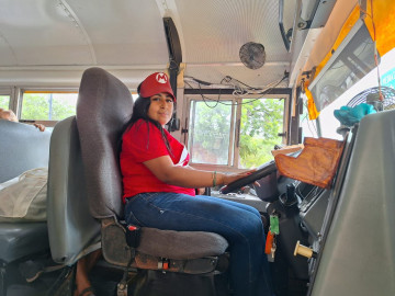 Vivi, la mujer camionera de NLD