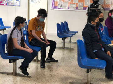 Aplican segundas dosis de la vacuna contra covid-19 a menores con comorbilidades en Nuevo Laredo