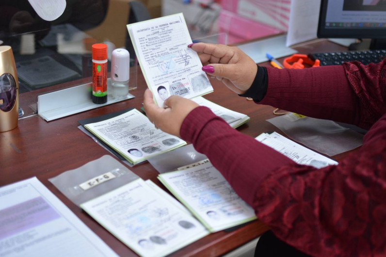 Invitan a conscriptos de la clase 2002 y remisos a recoger su cartilla liberada