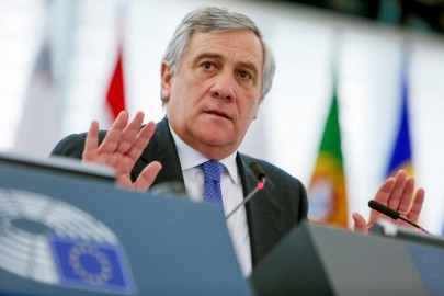 Piden a Bélgica conceder nacionalidad a funcionarios británicos de UE