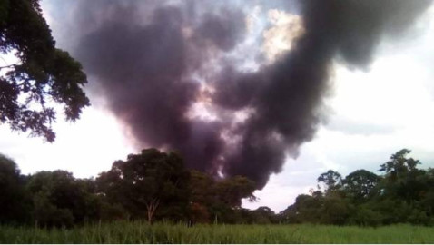 Explosión en ducto de Pemex deja un muerto y 8 heridos en Veracruz