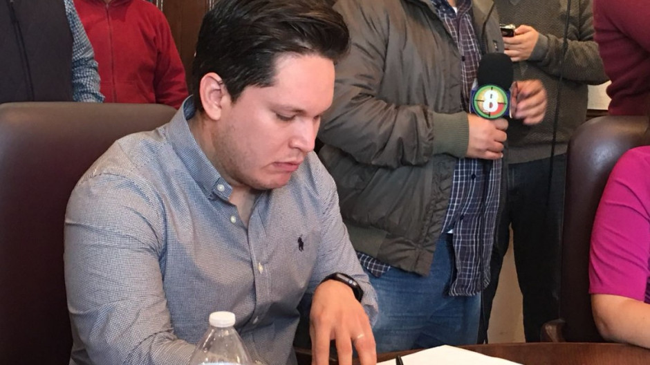 Cabildo se reestructura por precandidaturas