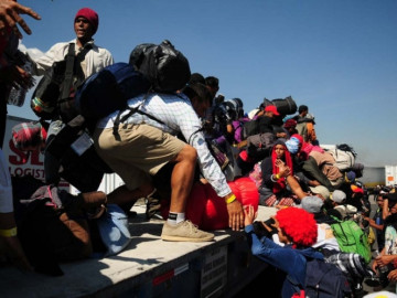 Caravana migrante habilita iglesias como albergues