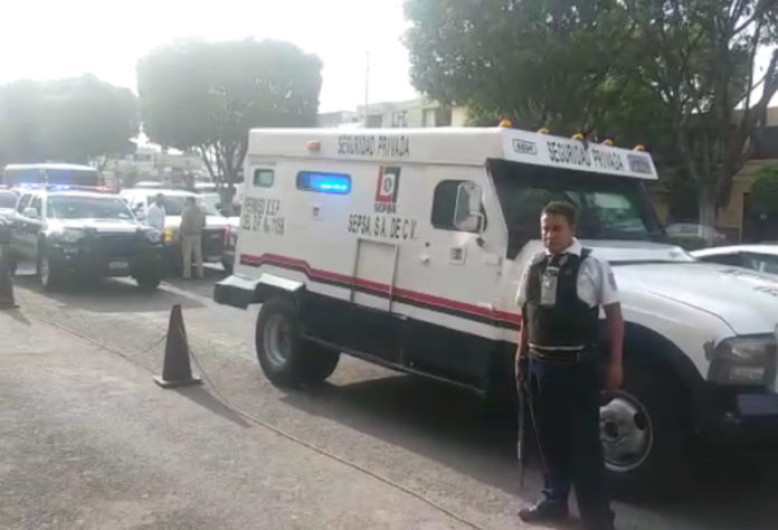 Asaltan camión de valores con 118 mdp 