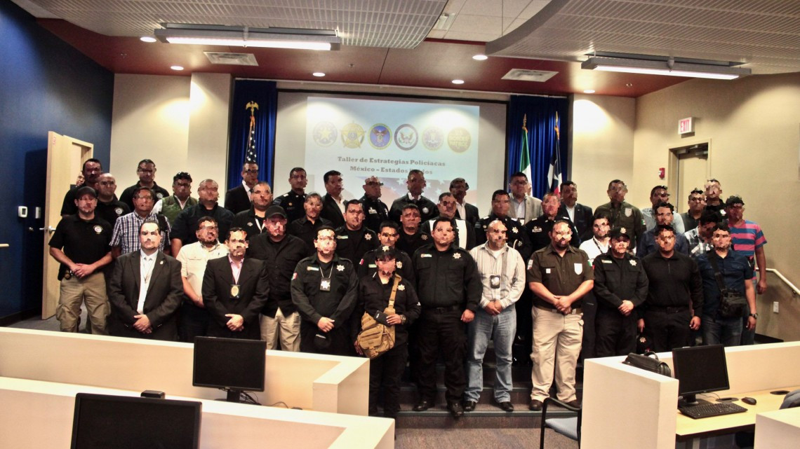 Elementos de seguridad reciben entrenamiento