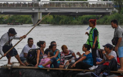 Gobierno de AMLO dará trabajo a migrantes