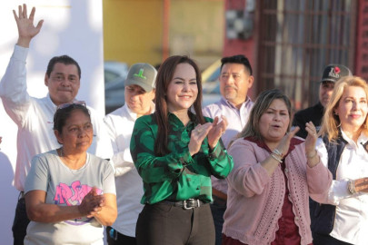 Carmen Lilia Canturosas sube en las encuestas tras su registro ante el IETAM