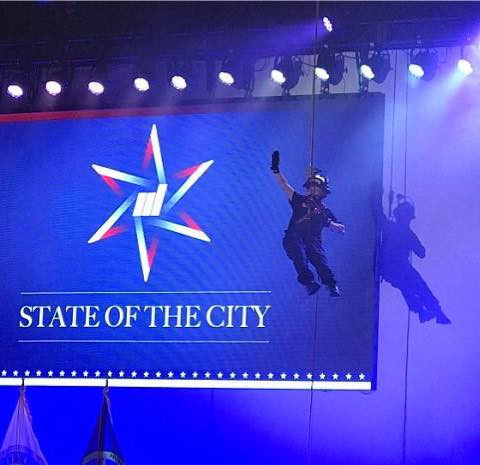 Rinde Jim Darling su informe de gobierno 