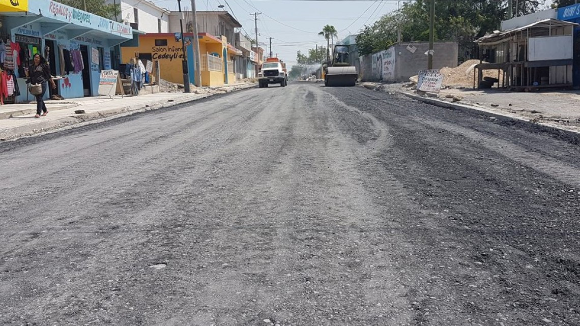 Programa de obras beneficia con pavimentación hidráulica