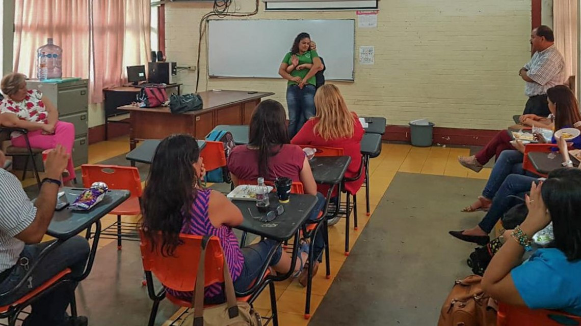 Capacitan a padres y alumnos contra riesgos y contingencias ambientales