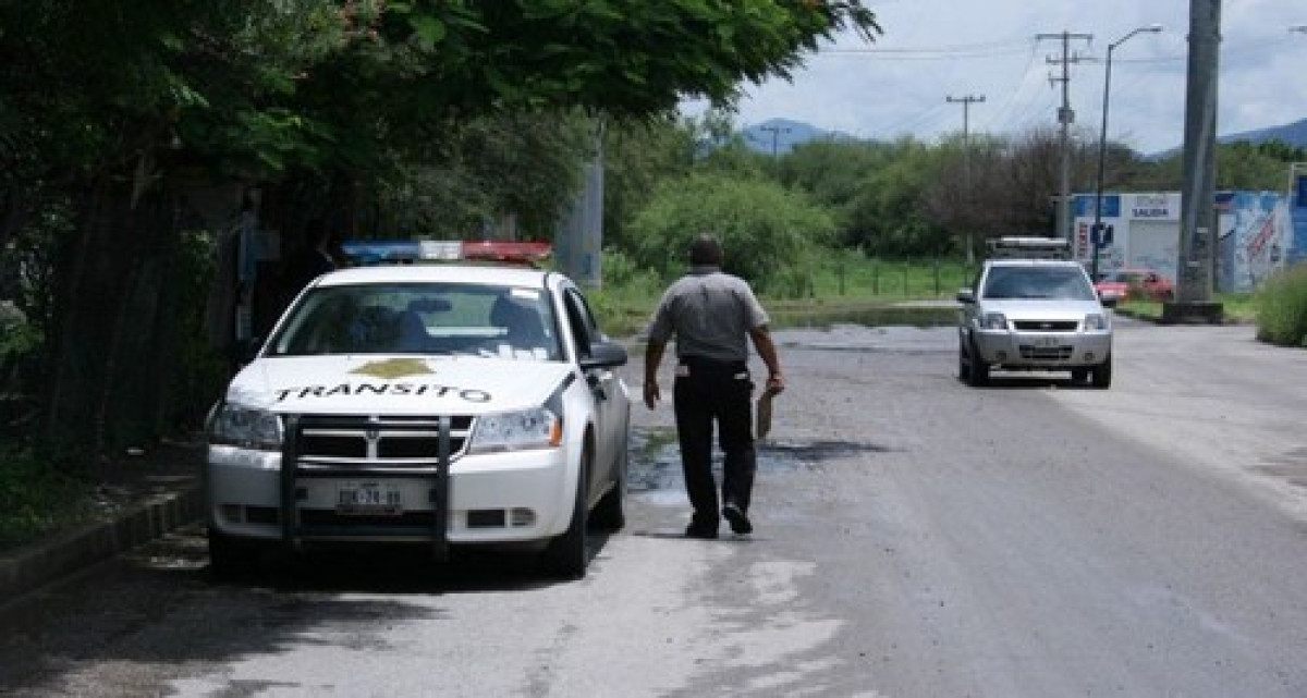 Instan a tránsitos a tener licencia vigente