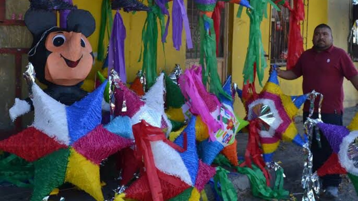 Piñateros esperan un repunte en sus ventas en Nuevo Laredo 